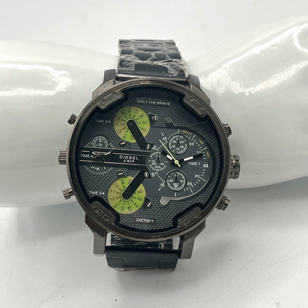 Diesel Mr Daddy DZ7311 Gunmetal Green Chronograph Watch Needs Battery